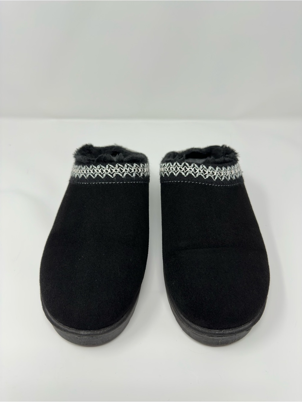 Embroidered Trim Slipper Clogs Size 9 Cozy Loungewear Casual Nordic Aztec Fall
